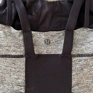 lululemon navy and gray size 4 tank with built in bra!